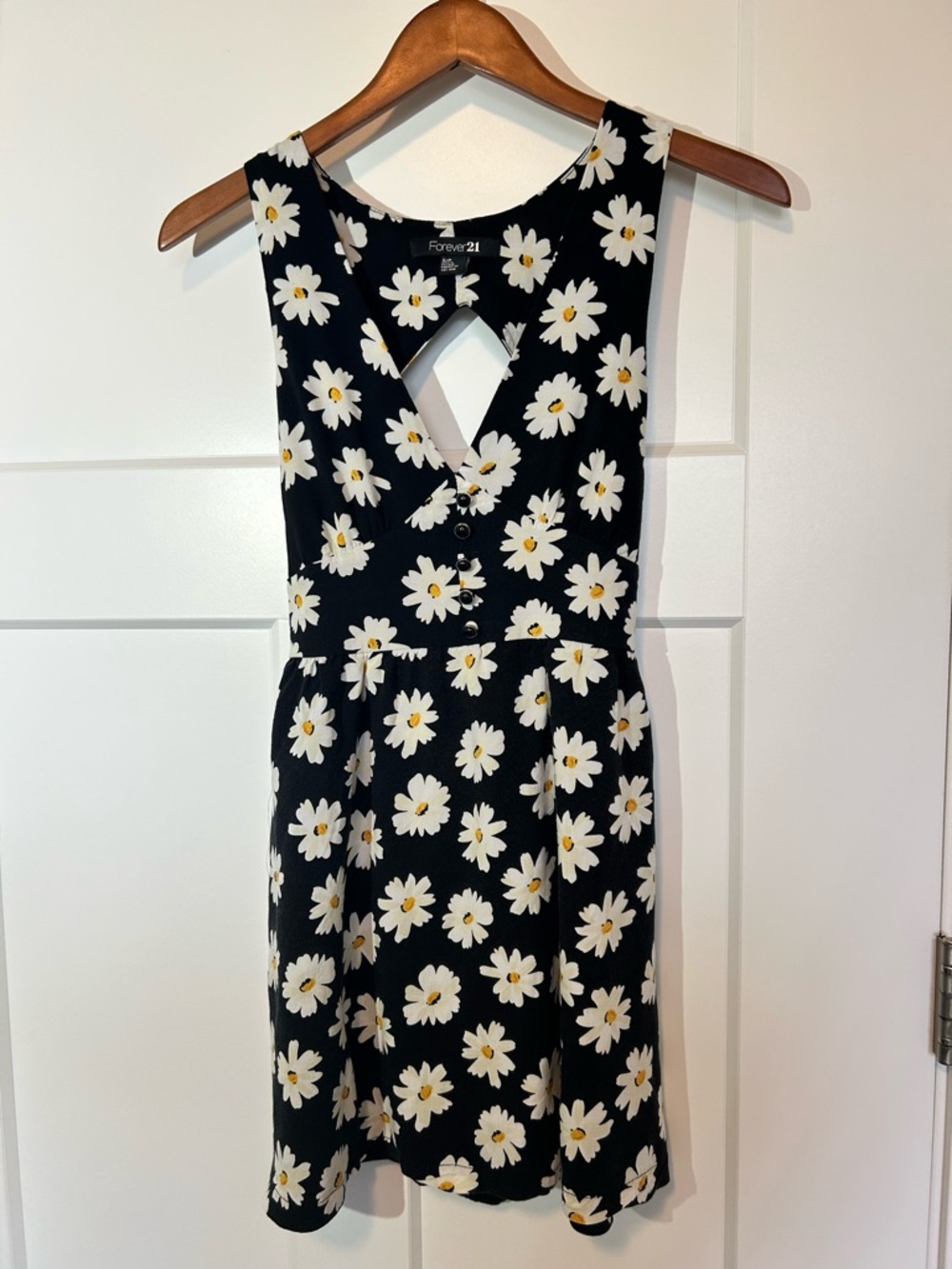 Forever 21 Black Daisy Floral Keyhole Mini Dress - Small
